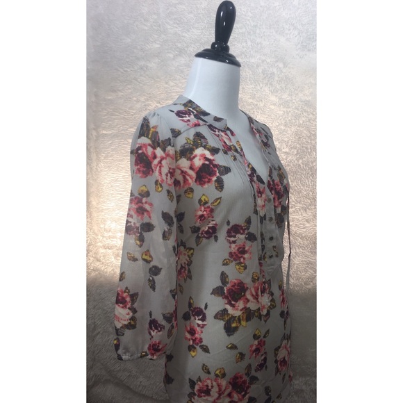 ❌SOLD❌ Princess Vera Wang Gray Sheer Blouse Floral - Picture 3 of 7